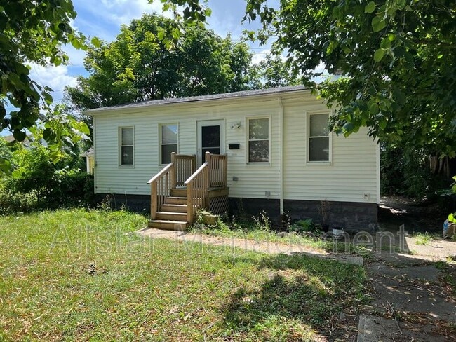 Building Photo - 13316 Chapelside Ave Rental