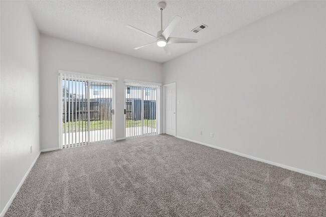 Building Photo - 3126 Lakefield Way