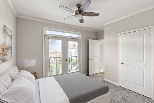 Photo - Park and Market