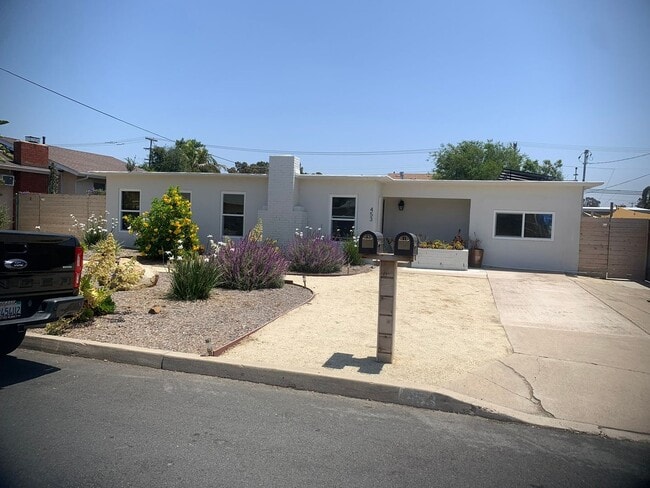 3BR/2BA HOME available NOW in FLETCHER PAR... - 3BR/2BA HOME available NOW in FLETCHER PAR...