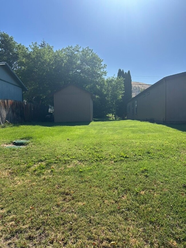 Photo - 3960 NW Cascade Ave