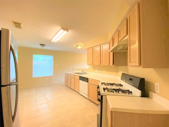 Photo - 8026 Golf Green Cir