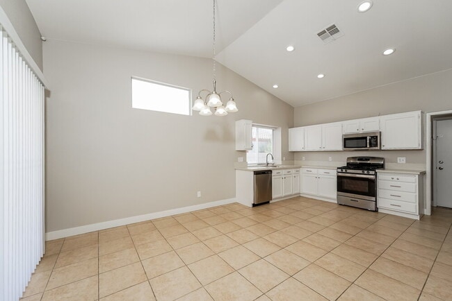 Photo - 4234 Inglewood Point St