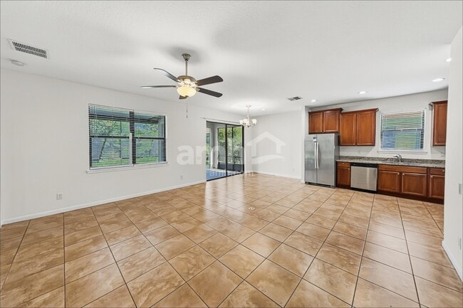 5562 107th Terrace E