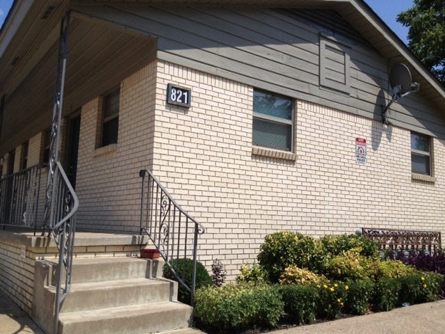 Photo - 821 S Troost Ave Apartment Unit 2