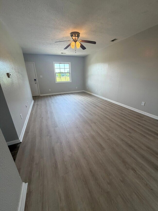 Photo - 515 E Brookelynn Ct