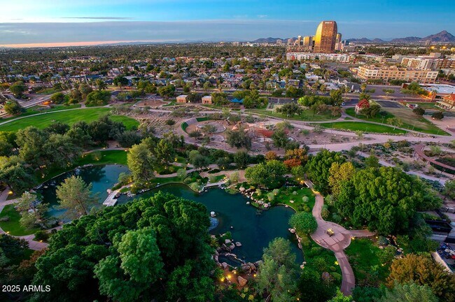 Building Photo - 200 W Portland St Unit 820