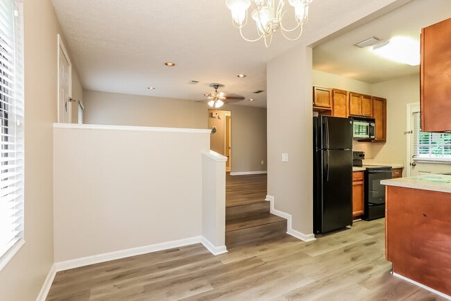 Photo - 1655 Aletha Dr