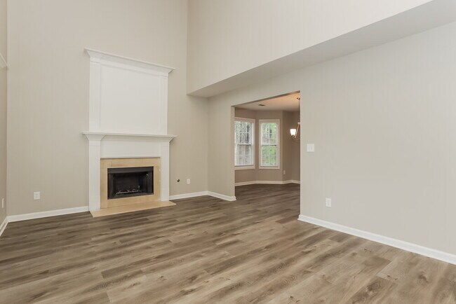 Photo - 5701 Castlebrook Dr