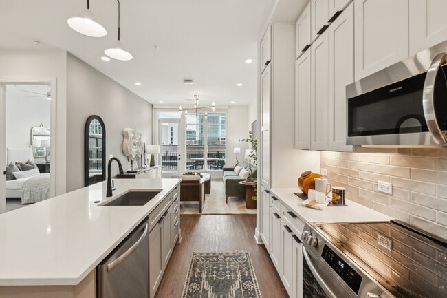 Building Photo - Oro Ballantyne Rental