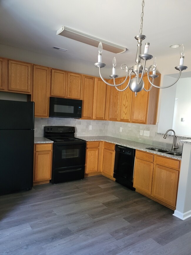 Photo - 1505 Oxleymare Dr