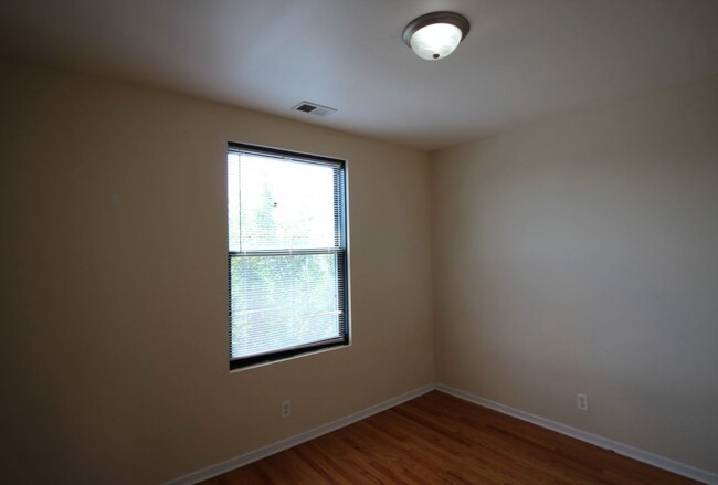 Photo - 3318 W Lawrence Ave Unit 2