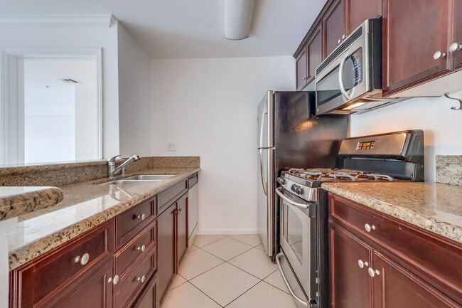 Photo - 7320 Hawthorn Ave Unit #207