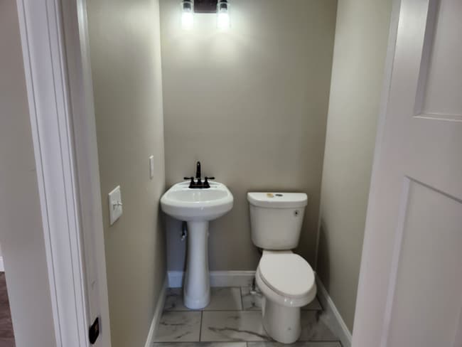 Photo - 240 Grand Oak Ln