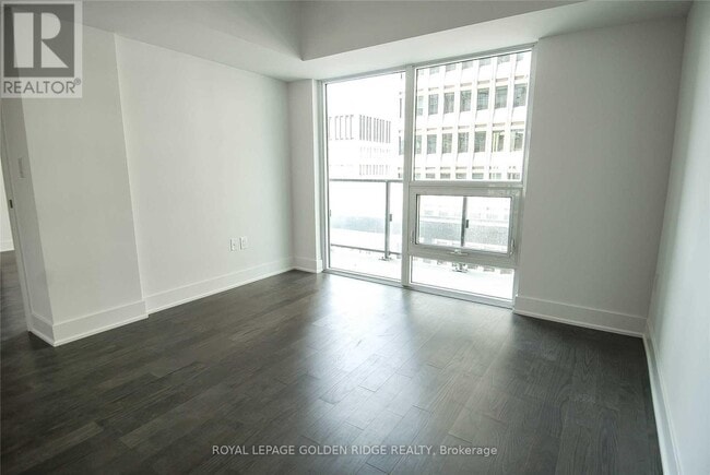 Photo - 955 Bay St. Unité 1008