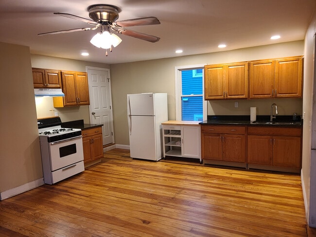 Kitchen Area - 143 Derby Ave Unit 2nd Floor