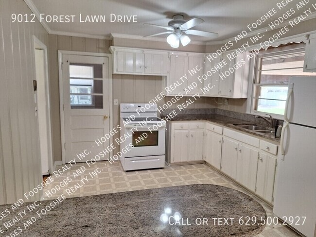 Photo - 9012 Forest Lawn Dr