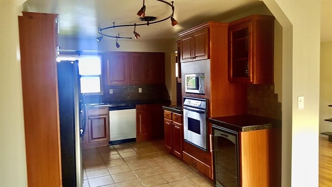 Photo - 13806 NE Fremont Ct