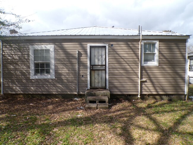 Photo - 407 S Park Rd SW