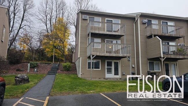 Photo - Bright, Spacious End-Unit Townhome in Premier South Burlington Neighborhood AVAILABLE NOW!