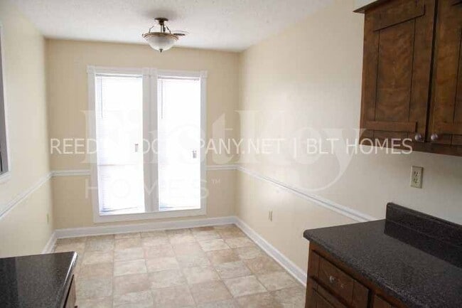 Photo - 7197 Deventer Cove