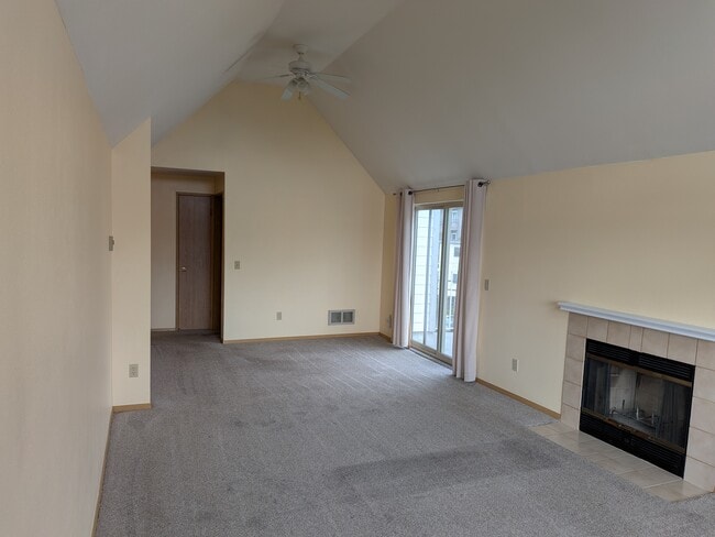 Living/Dining Room - 4540 45th Ave SW Unit Westerly