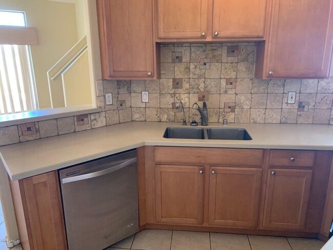 Photo - 2027 E University Dr