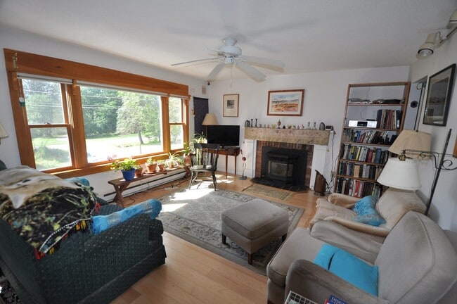 Photo - 293 Barnumville Rd
