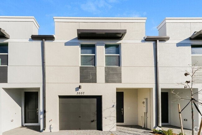 Building Photo - 3557 San Bernardino Way Rental