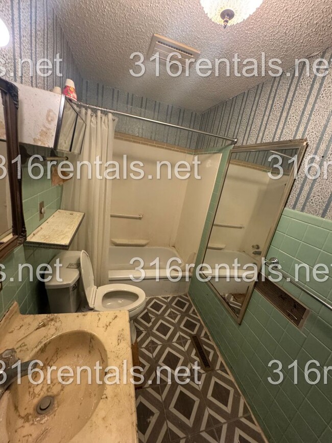 Photo - $995 - 3 bed 1 bath - Single Family Home