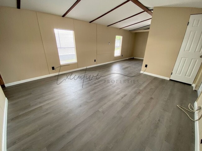 Photo - Affordable 2BR / 1BA in Sulphur, LA | Water, Trash & Lawn Care Included Unit 8