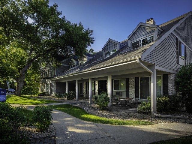 Photo - Yorktown Apartments