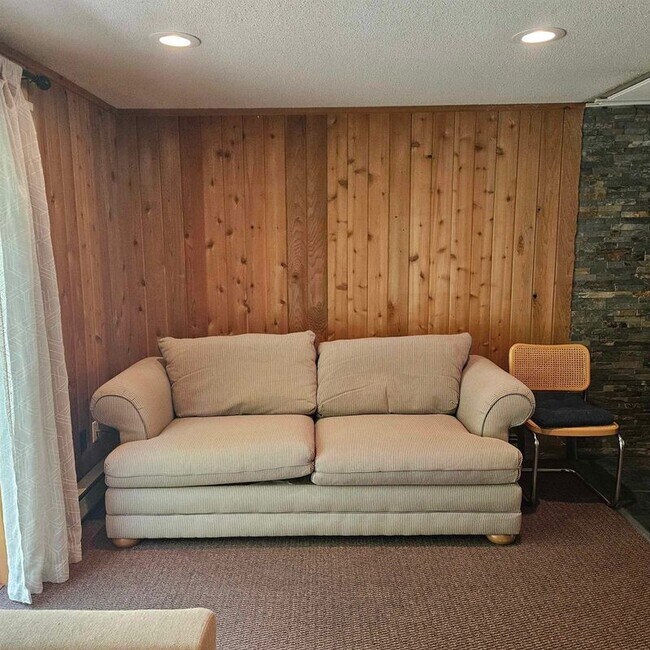 Photo - 10 Kernwood Dr Unit 2
