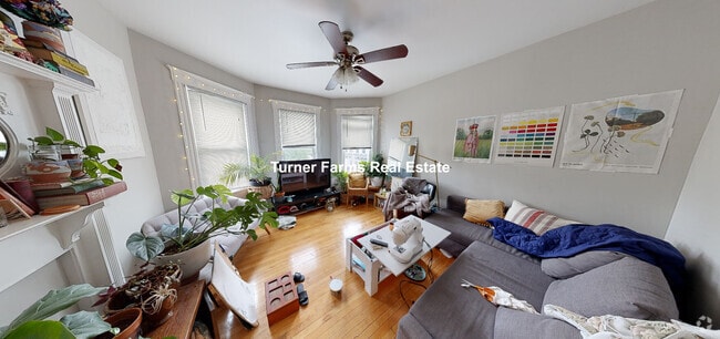 Building Photo - 13 Pleasant St Rental