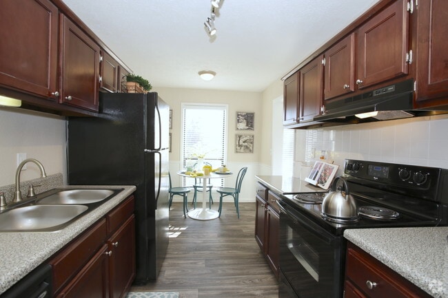 Interior Photo - Rosemont Vinings Ridge