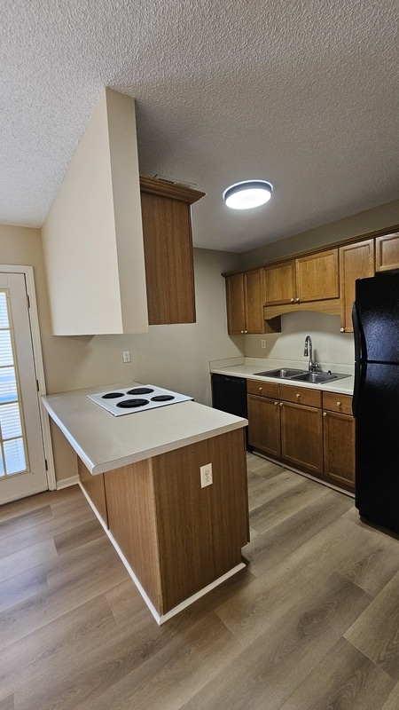 Photo - 7170 Charlton Way