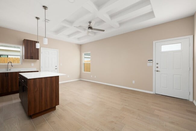 Photo - 3105 W Sandlewood St Unit 3