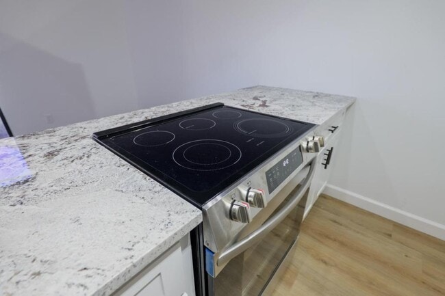 Photo - 1700 Williams Street