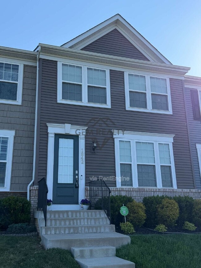 Photo - 1842 Briscoe Ln