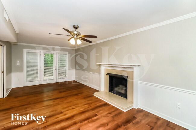Photo - 7625 Summerwood Ln