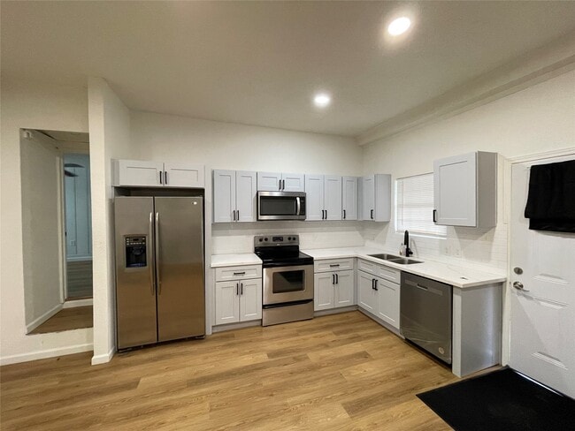 Building Photo - 6701 Eagle Pass St