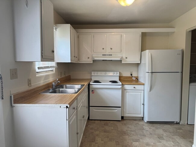 Photo - S Main Unit 421
