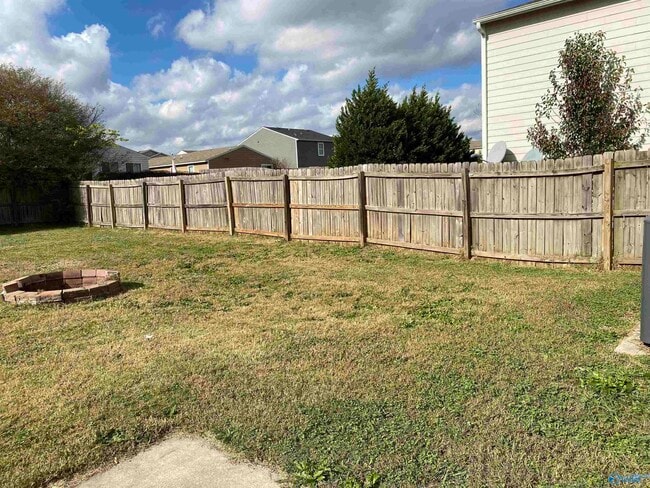 Photo - 3071 Lakeland Dr SW