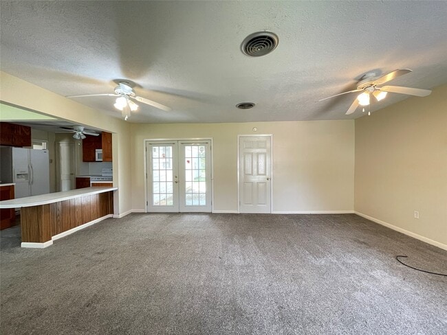 Photo - 140 Laurel St