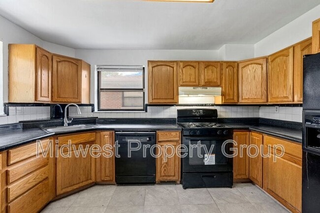 Photo - 4452 Eminence Blvd