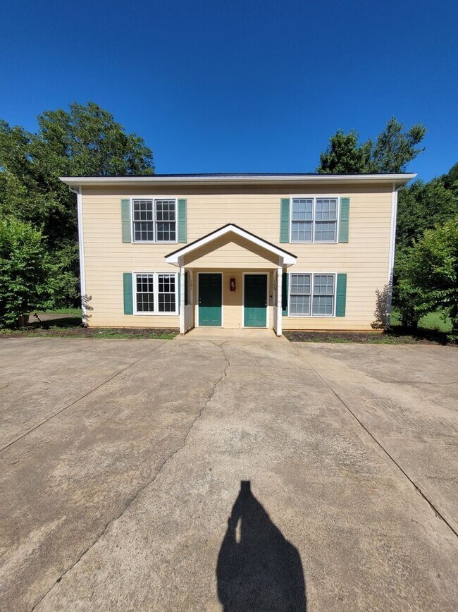 Building Photo - 101-103Mario Unit 101 Rental