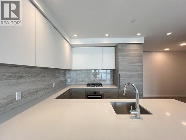Photo - 680 Quayside Dr Unit 802