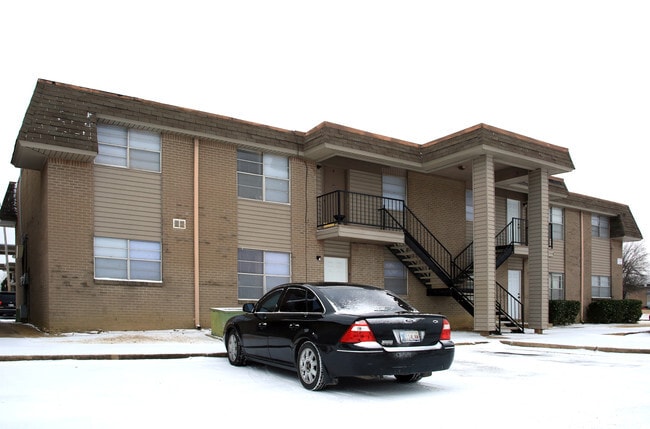 Photo - Meadowbrook Apartments