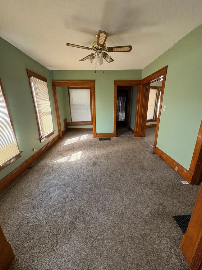 Photo - 204 N Division Ave