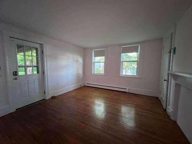 Photo - 30 High St Unit 2